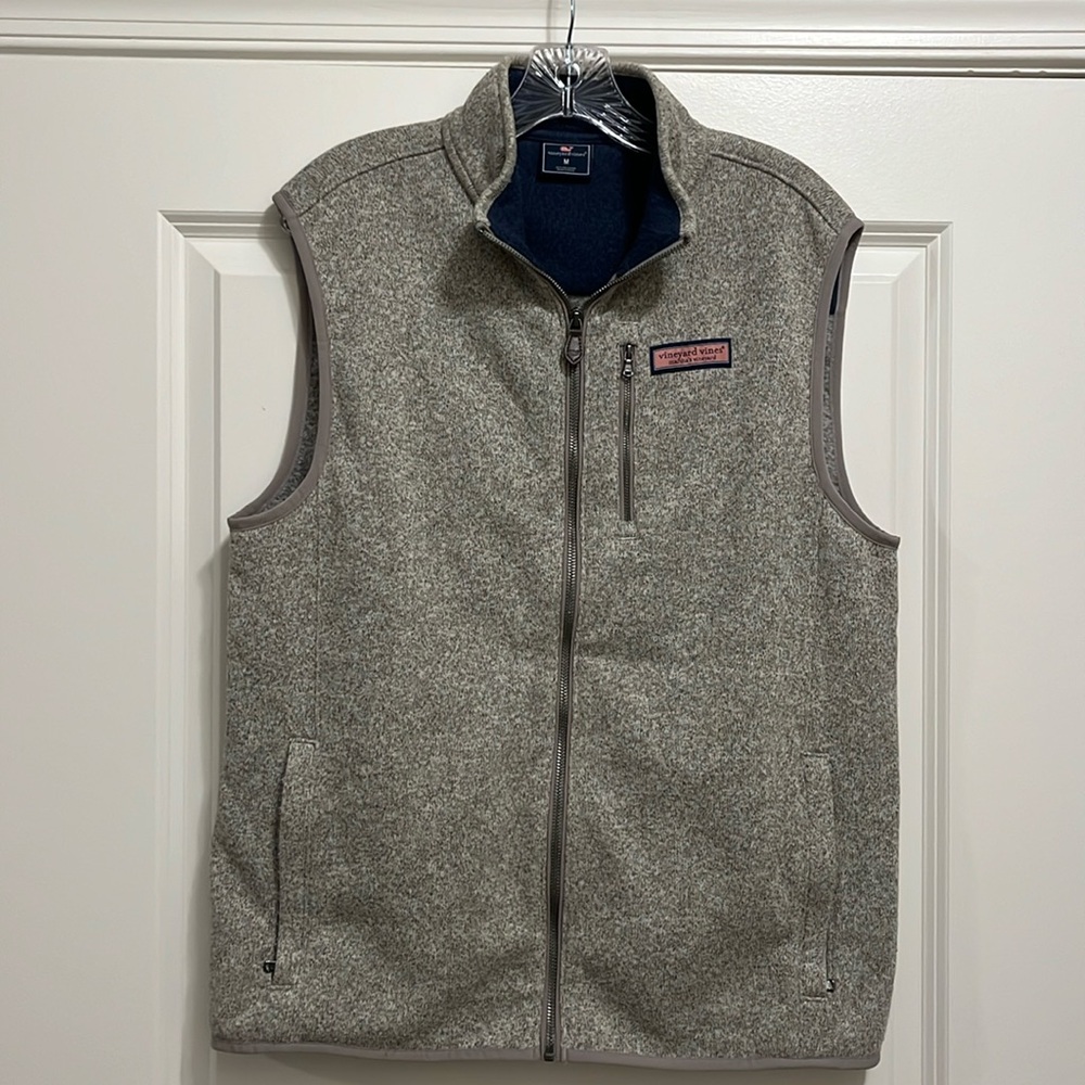 Vineyard vines grey vest, like brand new!